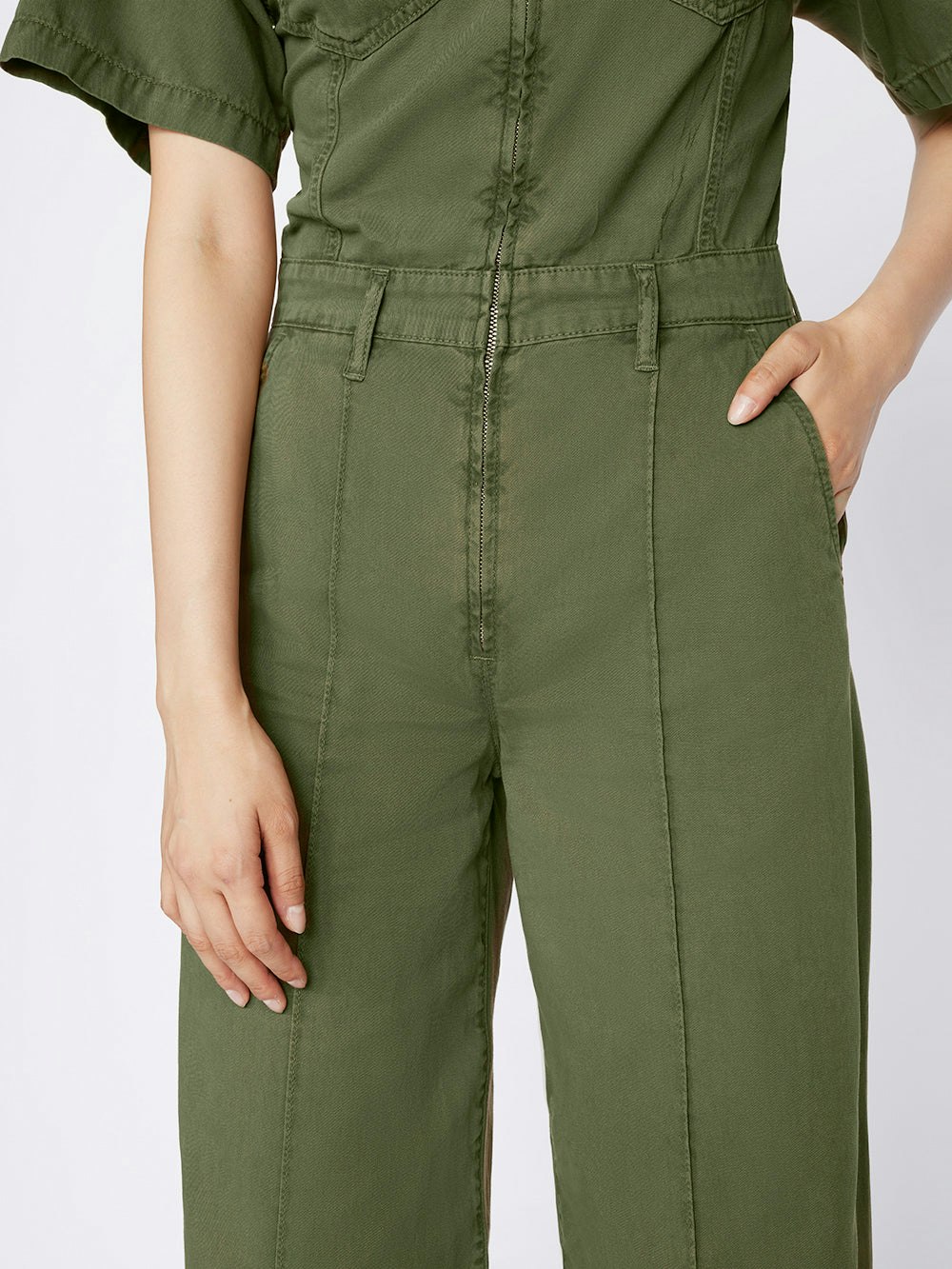 jumpsuit bottom detail view alt:fit1